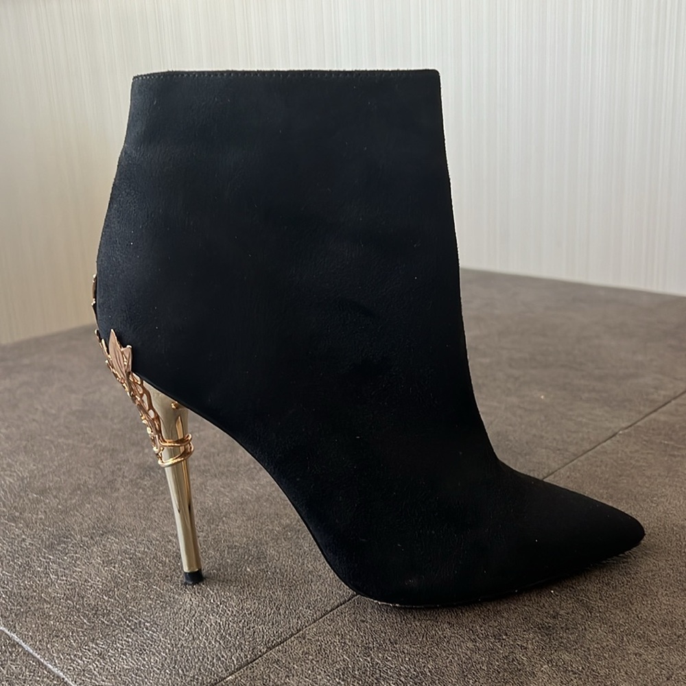 JustFab Booties 7.5